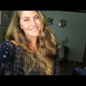 Meet your Posher, Hailey